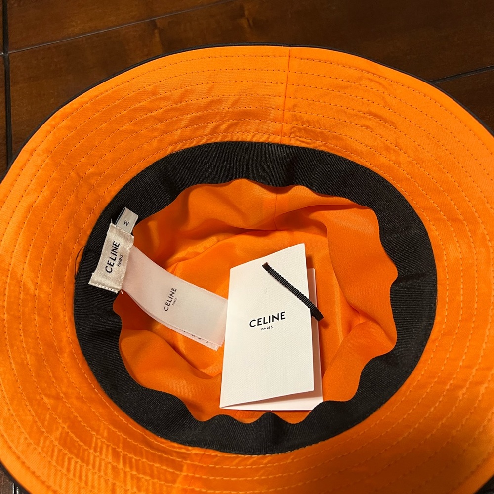Brand new, authentic Celine Quilted Nylon Bucket Hat Size M. Tried on only!! - Picture 3 of 7